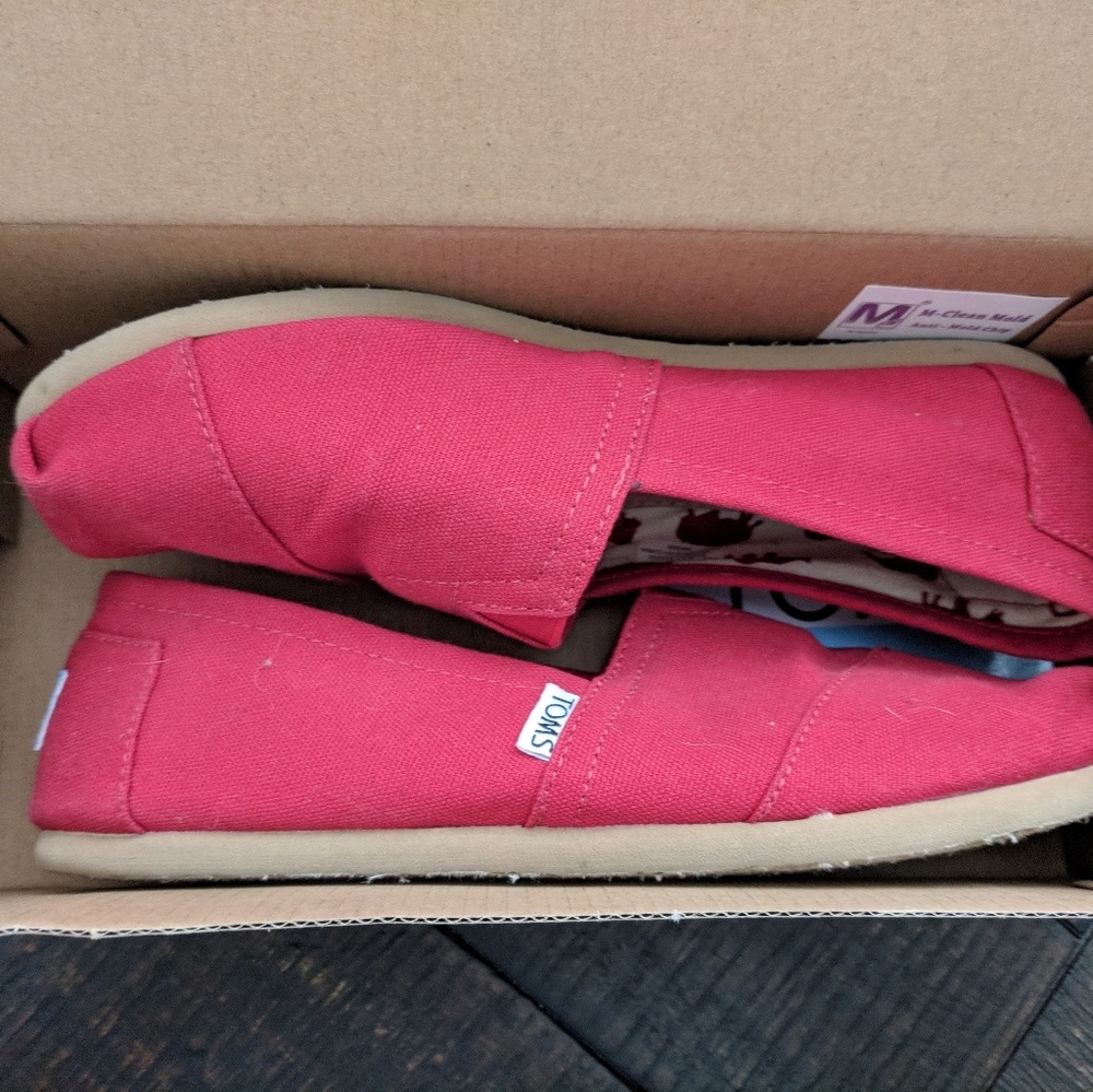 Shoe's - Picture 3 of 4